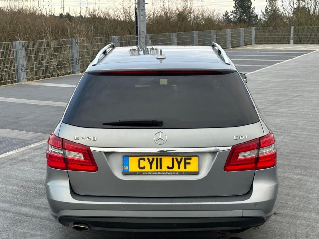 MERCEDES-BENZ E CLASS