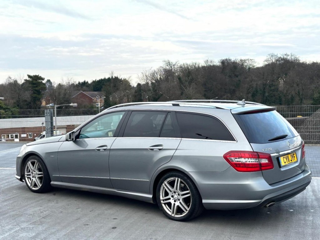 MERCEDES-BENZ E CLASS