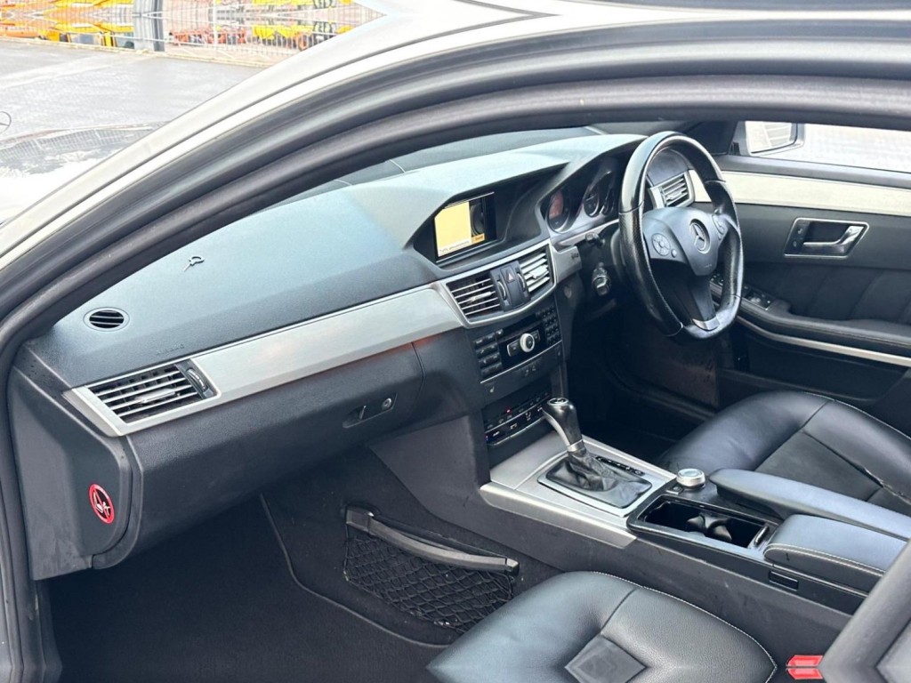 MERCEDES-BENZ E CLASS