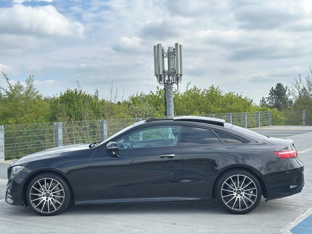 MERCEDES-BENZ E CLASS