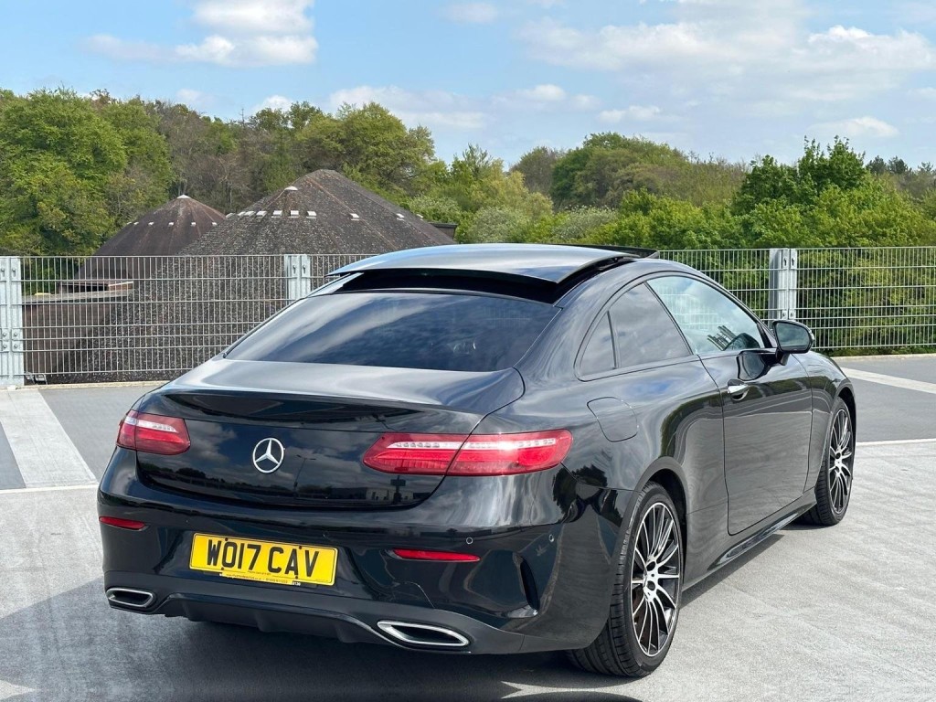 MERCEDES-BENZ E CLASS