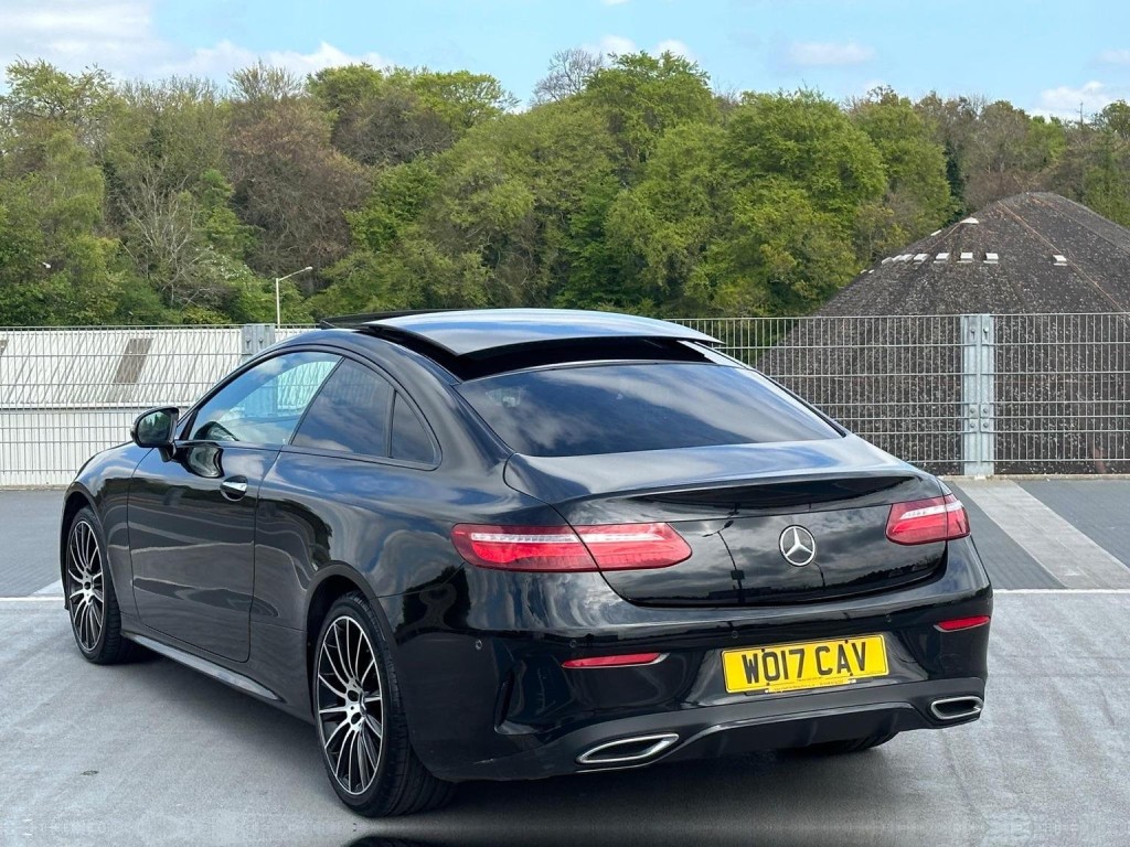 MERCEDES-BENZ E CLASS