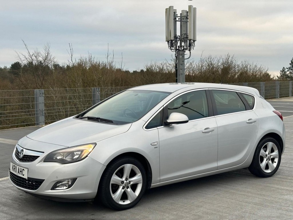 VAUXHALL ASTRA
