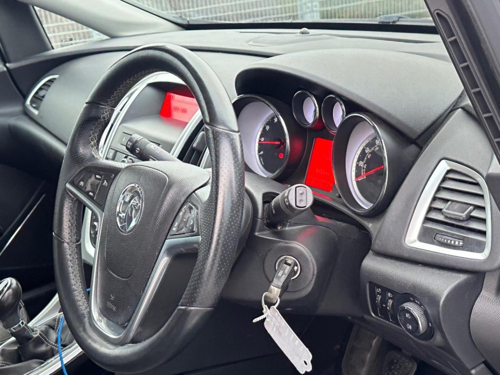 VAUXHALL ASTRA