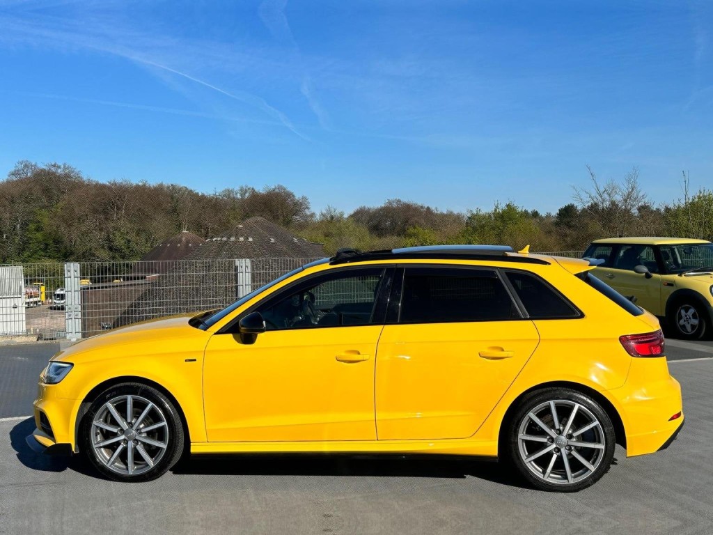 View AUDI A3 1.5 TFSI CoD 35 Black Edition Sportback S Tronic Euro 6 (s/s) 5dr