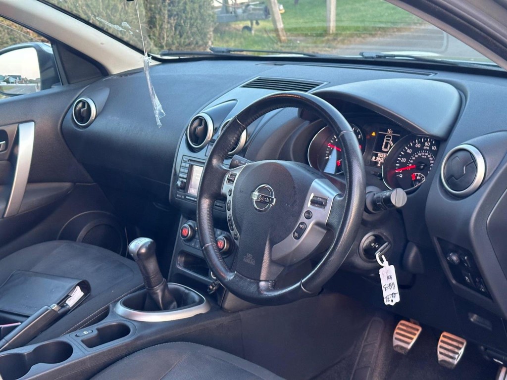View NISSAN QASHQAI 1.6 n-tec 2WD Euro 5 5dr