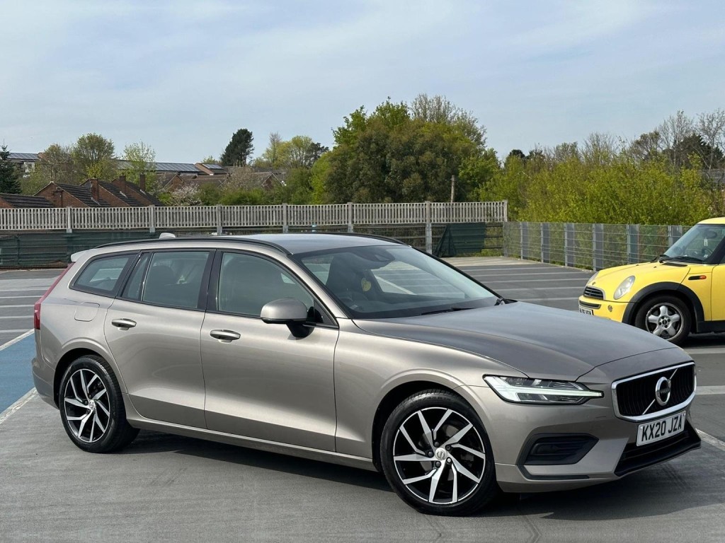 View VOLVO V60 2.0 D4 Momentum Plus Auto Euro 6 (s/s) 5dr