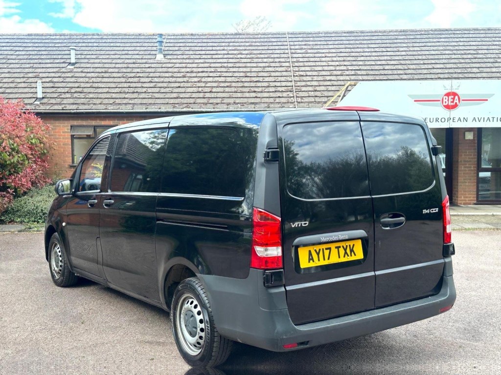 MERCEDES-BENZ VITO