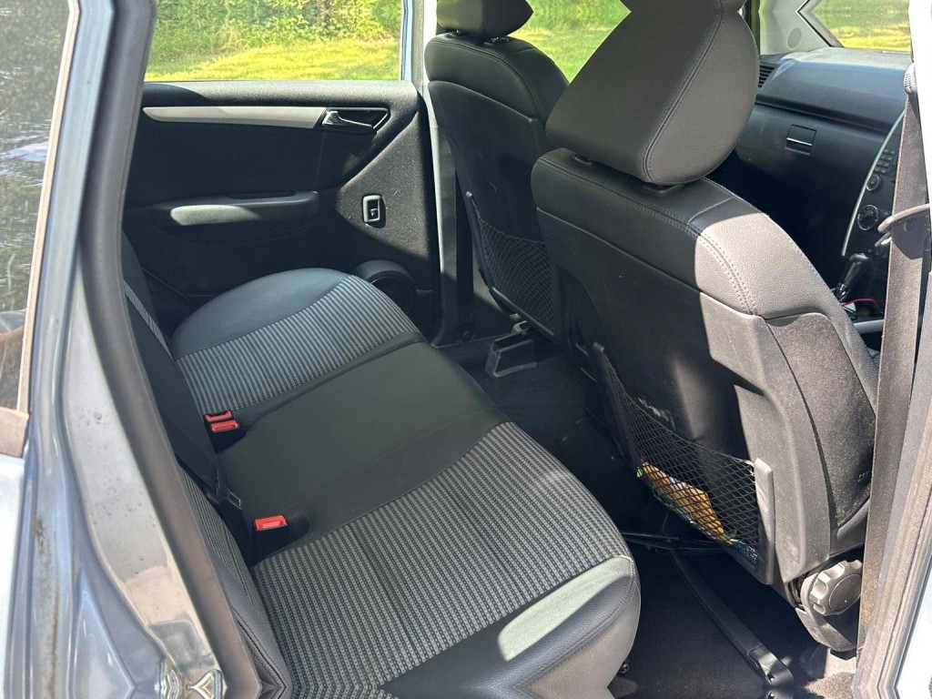 View MERCEDES-BENZ A CLASS 1.7 A170 Avantgarde SE CVT 5dr