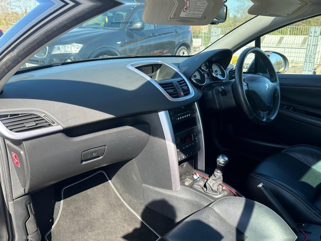 PEUGEOT 207 CC