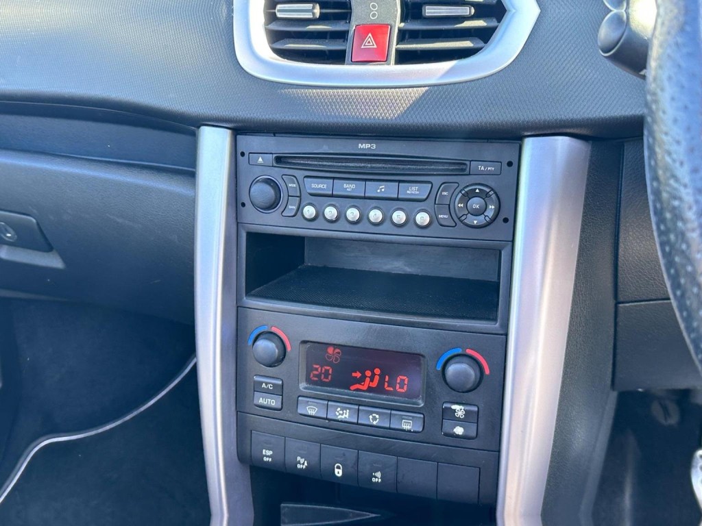 PEUGEOT 207 CC