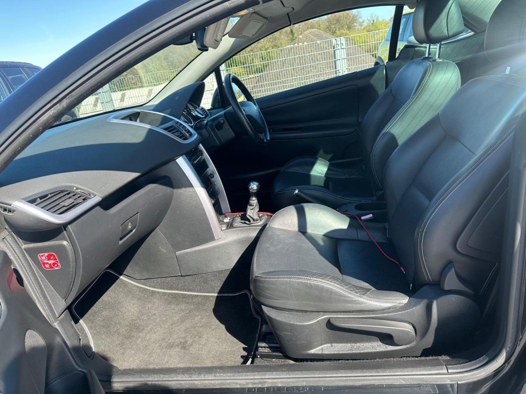 PEUGEOT 207 CC
