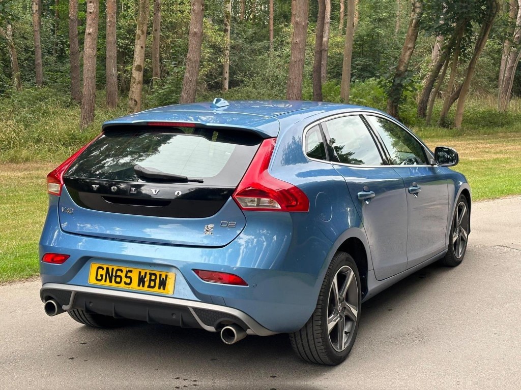 VOLVO V40