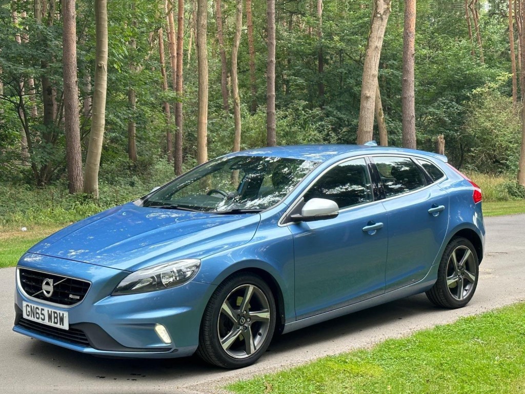 VOLVO V40