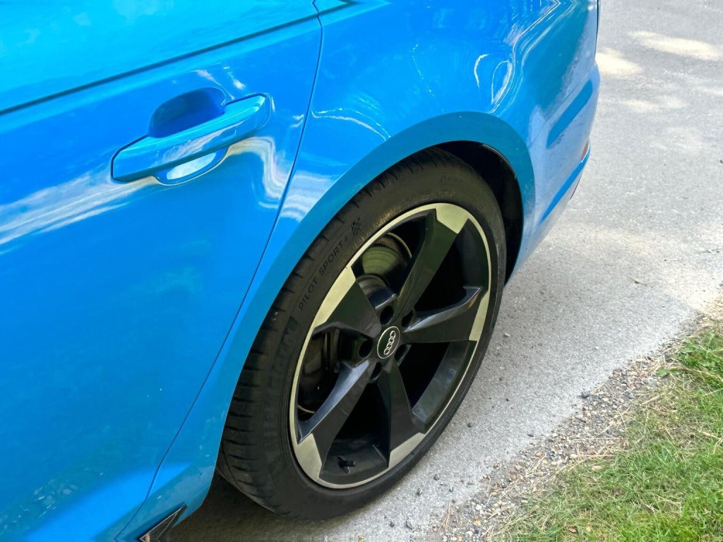 View AUDI A4 2.0 TFSI 35 Black Edition S Tronic Euro 6 (s/s) 4dr