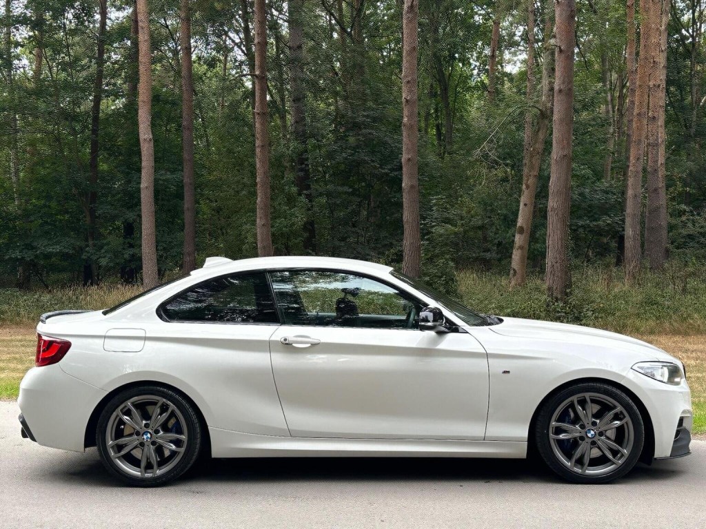 BMW 2 SERIES