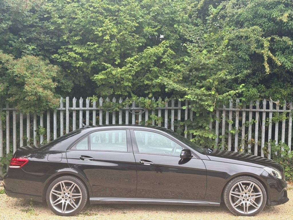 MERCEDES-BENZ E CLASS