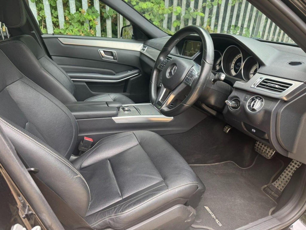 View MERCEDES-BENZ E CLASS 3.0 E350 V6 BlueTEC AMG Night Edition G-Tronic+ Euro 6 (s/s) 4dr
