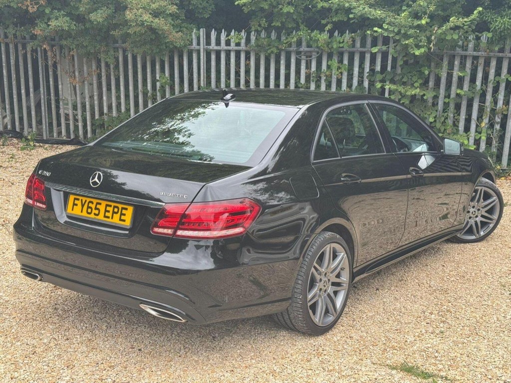 MERCEDES-BENZ E CLASS