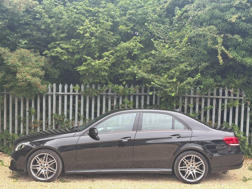 MERCEDES-BENZ E CLASS