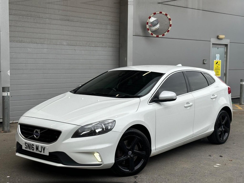 VOLVO V40