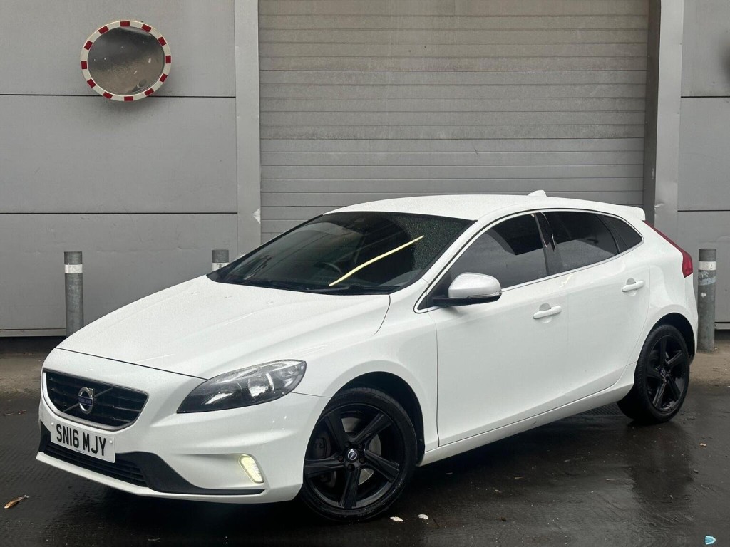 VOLVO V40