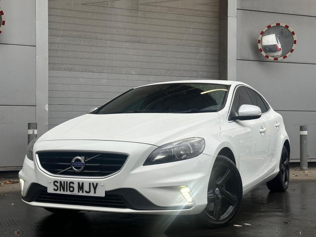 VOLVO V40