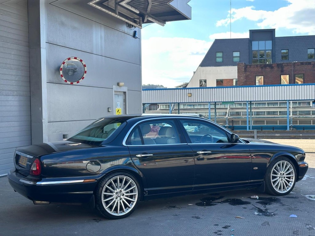 JAGUAR XJ