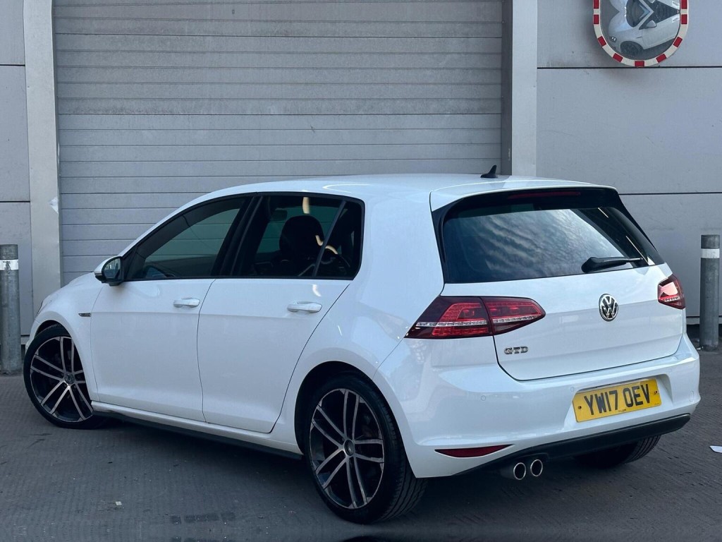 View VOLKSWAGEN GOLF 2.0 TDI BlueMotion Tech GTD DSG Euro 6 (s/s) 5dr