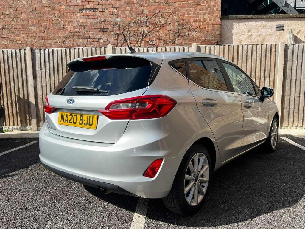 View FORD FIESTA 1.0T EcoBoost Titanium Euro 6 (s/s) 5dr