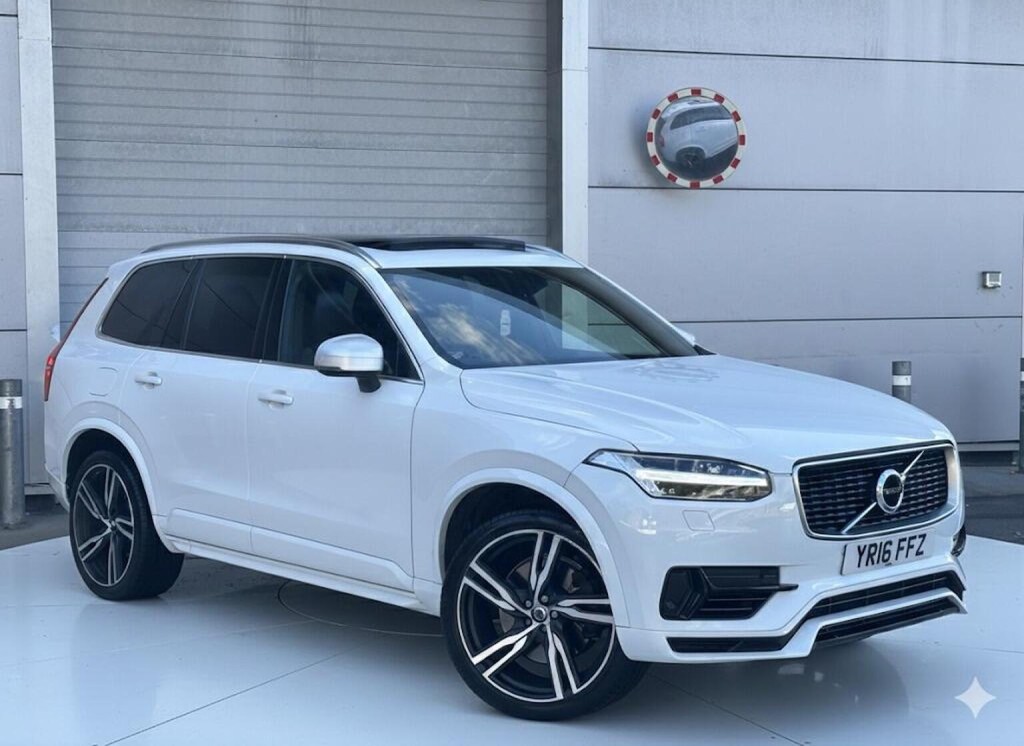 View VOLVO XC90 2.0h T8 Twin Engine 9.2kWh R-Design Geartronic 4WD Euro 6 (s/s) 5dr