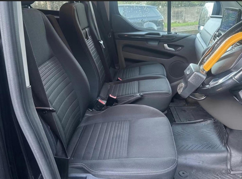 View FORD TRANSIT CUSTOM 2.0 320 EcoBlue Limited Crew Van Auto L1 H1 Euro 6 (s/s) 5dr