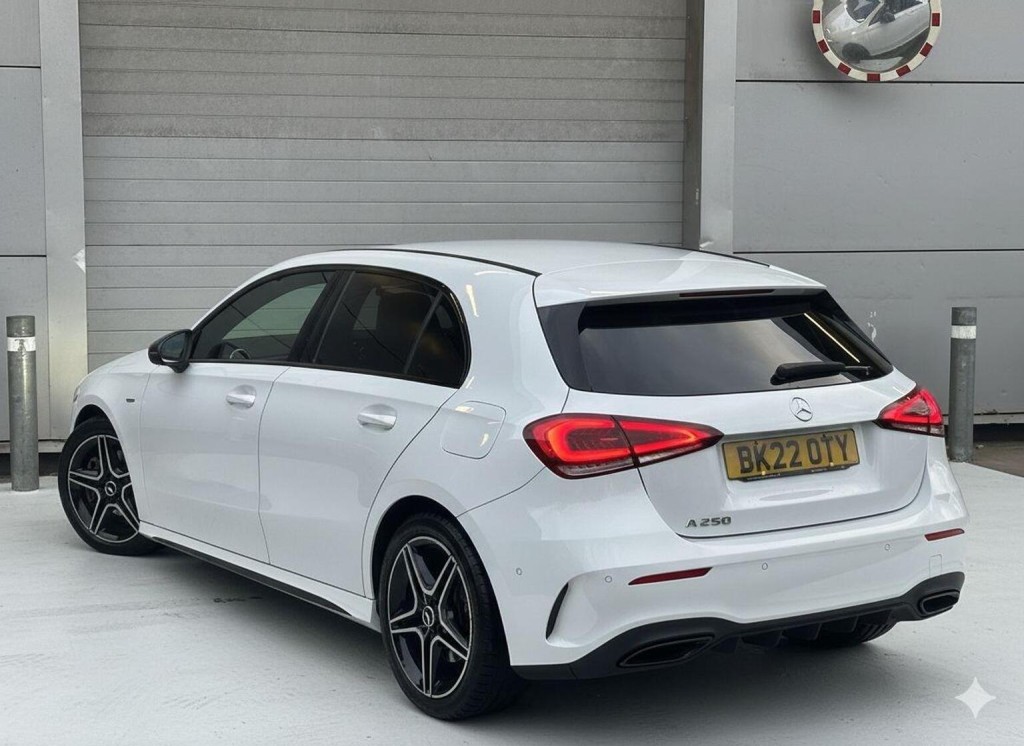 View MERCEDES-BENZ A CLASS 2.0 A250 AMG Line Edition (Executive) 7G-DCT Euro 6 (s/s) 5dr
