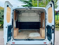 VAUXHALL VIVARO
