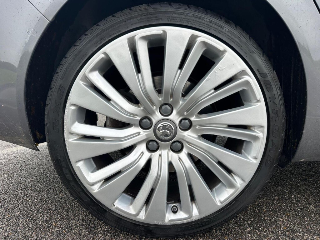 VAUXHALL INSIGNIA