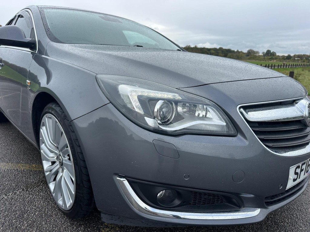 VAUXHALL INSIGNIA