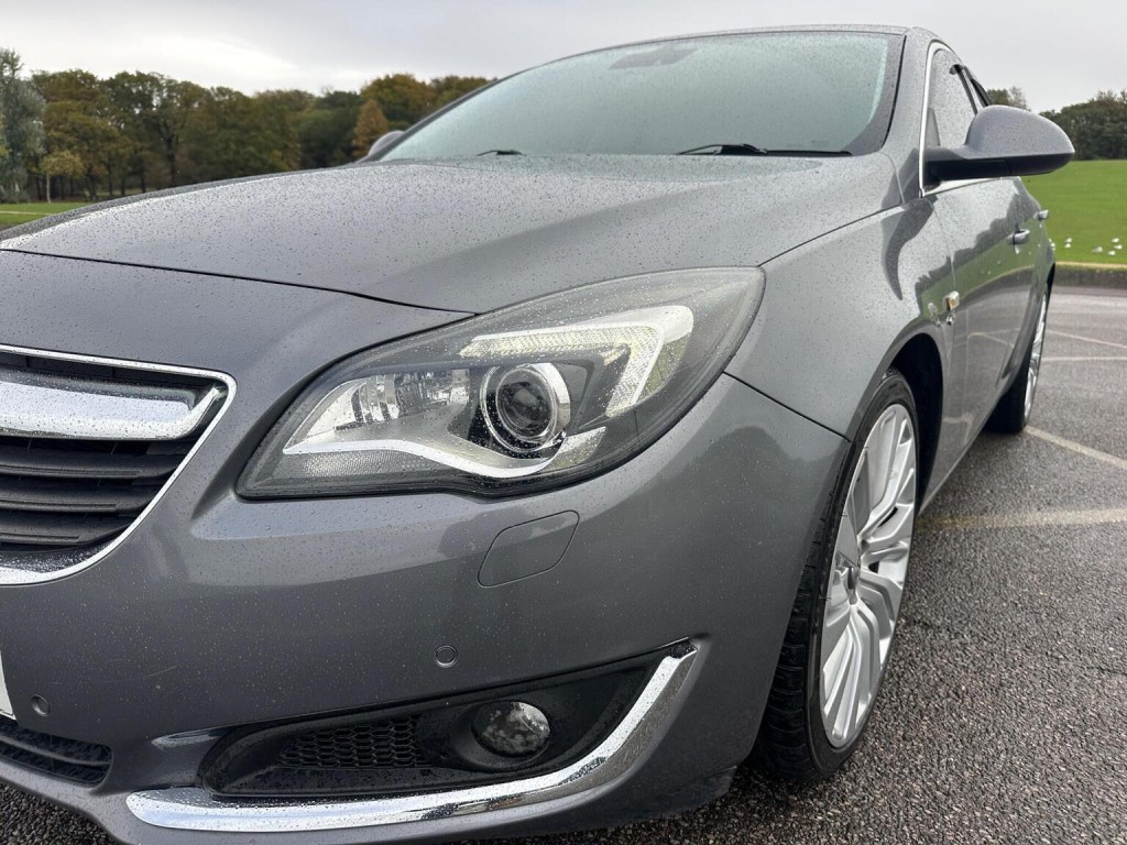 VAUXHALL INSIGNIA