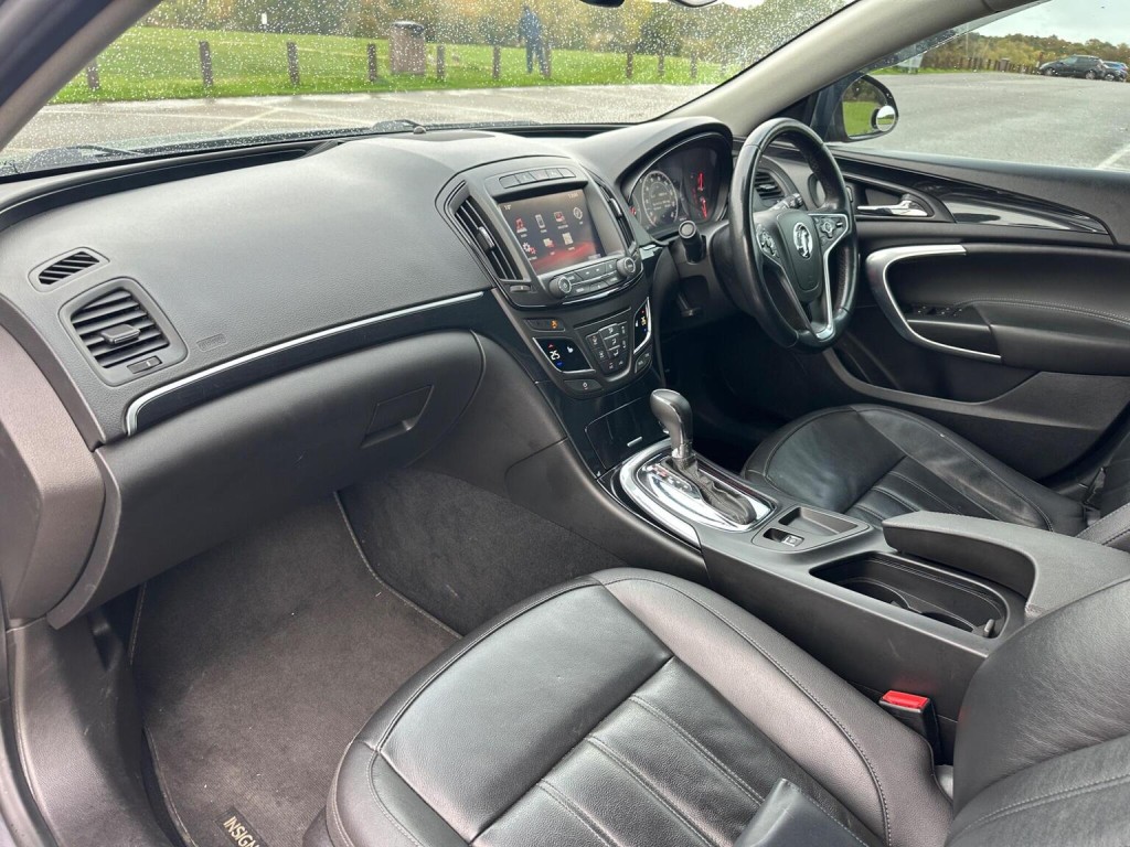 VAUXHALL INSIGNIA