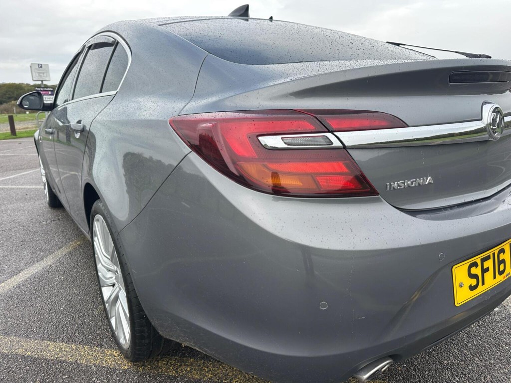 VAUXHALL INSIGNIA