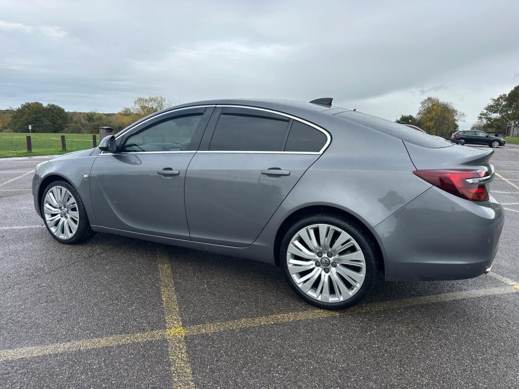 VAUXHALL INSIGNIA