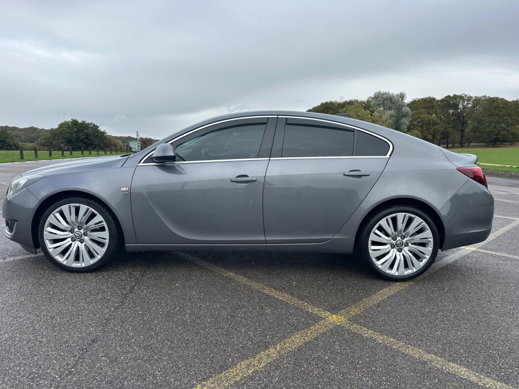 VAUXHALL INSIGNIA