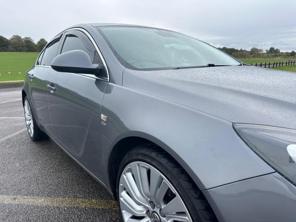 VAUXHALL INSIGNIA