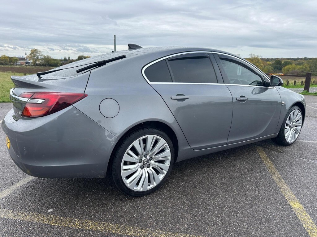 VAUXHALL INSIGNIA