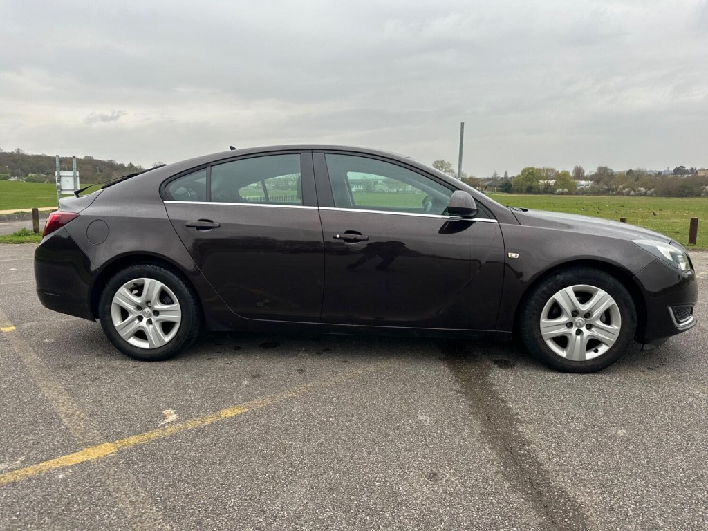 VAUXHALL INSIGNIA