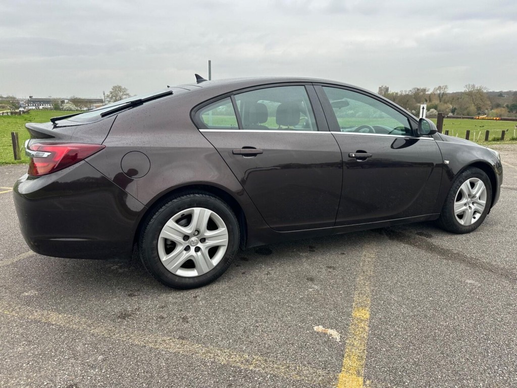 VAUXHALL INSIGNIA