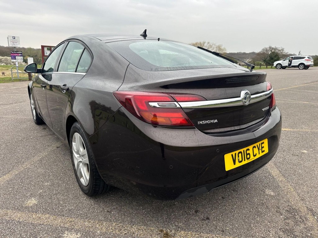 VAUXHALL INSIGNIA