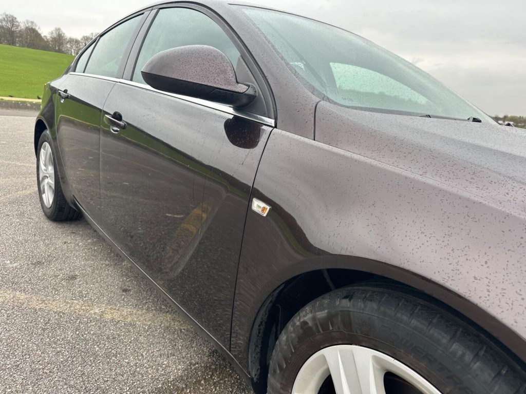 VAUXHALL INSIGNIA
