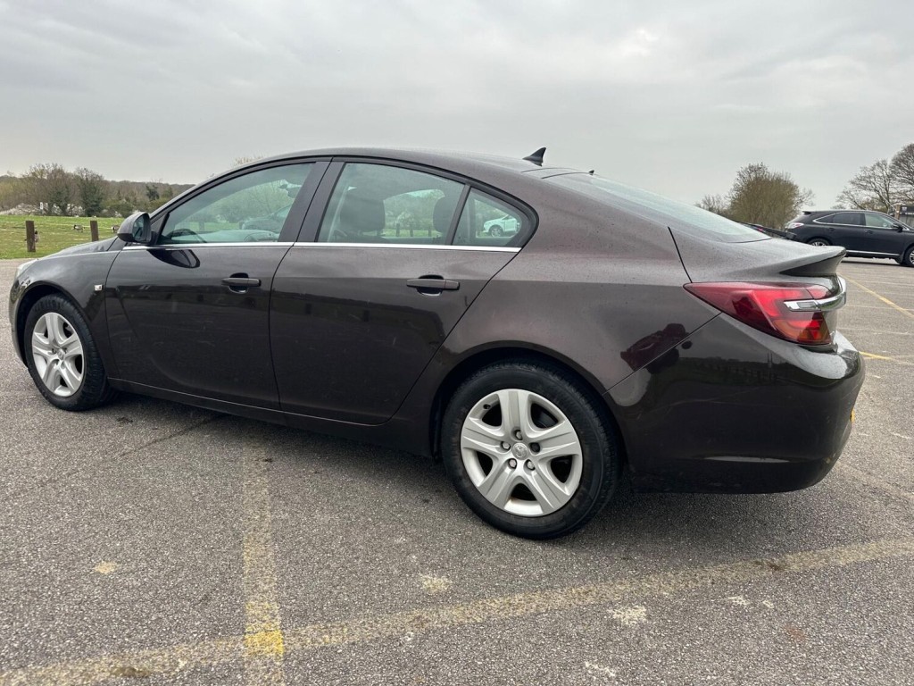 VAUXHALL INSIGNIA