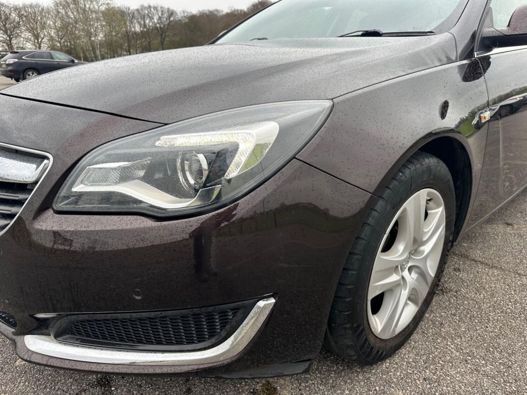 VAUXHALL INSIGNIA