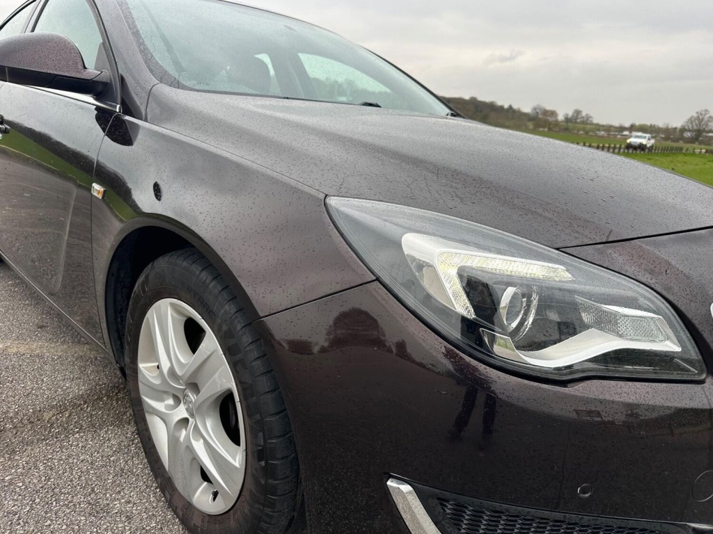 VAUXHALL INSIGNIA